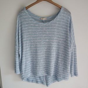 Light weight sweater